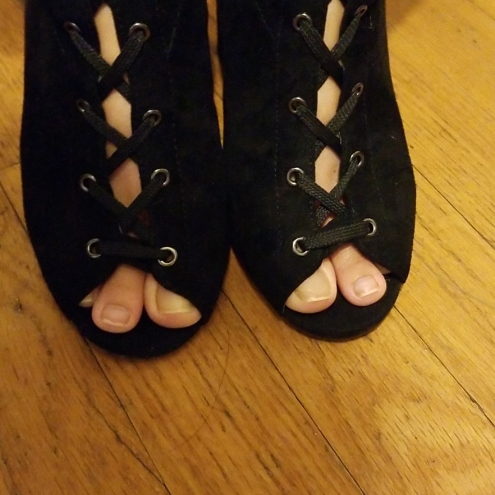 Boot - Picture 4 of 4